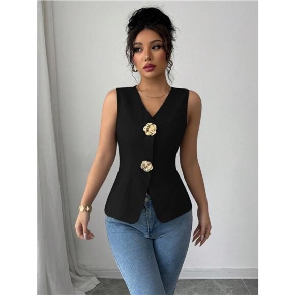 V-Neck Button Detail Tank Top - Picture 3 of 10